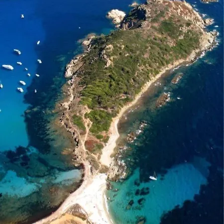 Close To Gigaro Beach, Surrounded By Nature 아파트